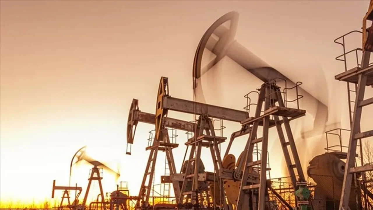 1983'ten beri ilk kez! ABD petrol rezervi alarm veriyor