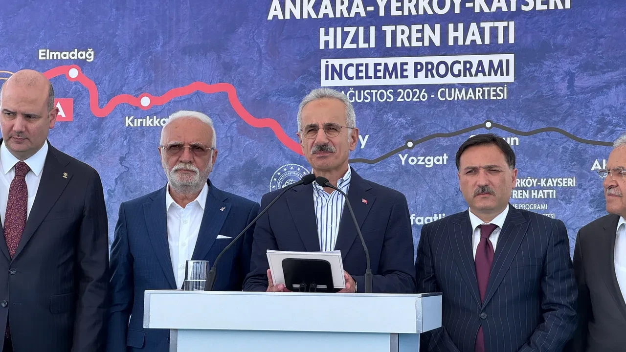 Bakan Uraloğlu duyurdu: Yerköy - Kayseri Yüksek Hızlı Tren Projesi'nde işin yarısını tamamladık
