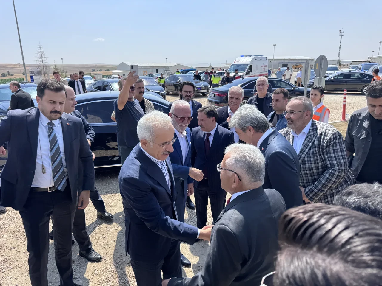 "Hızlı trenle bağlanan il sayımızı 27'ye yükselteceğiz"