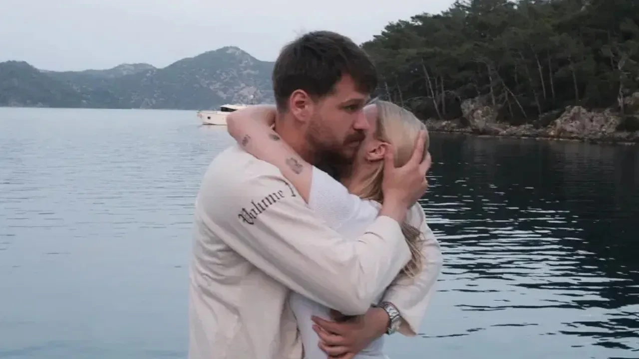 Burak Yörük ve Tuana Yılmaz gizlice evlendi mi? Soyadı detayı ortaya çıkınca kafaları karıştırdı