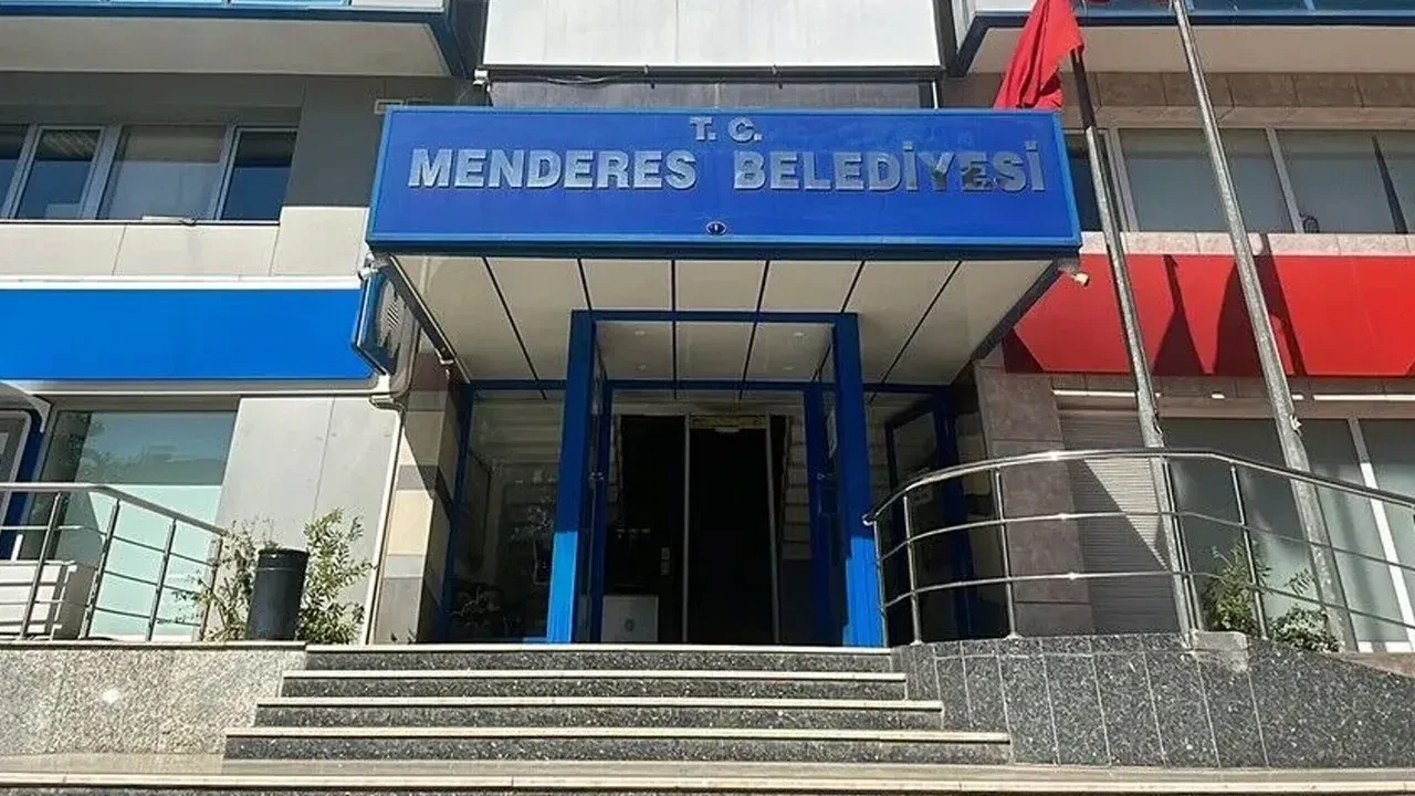 Fatih Atik ihtimale işaret ederek açıkladı: Menderes Belediyesi AK Partiye geçebilir