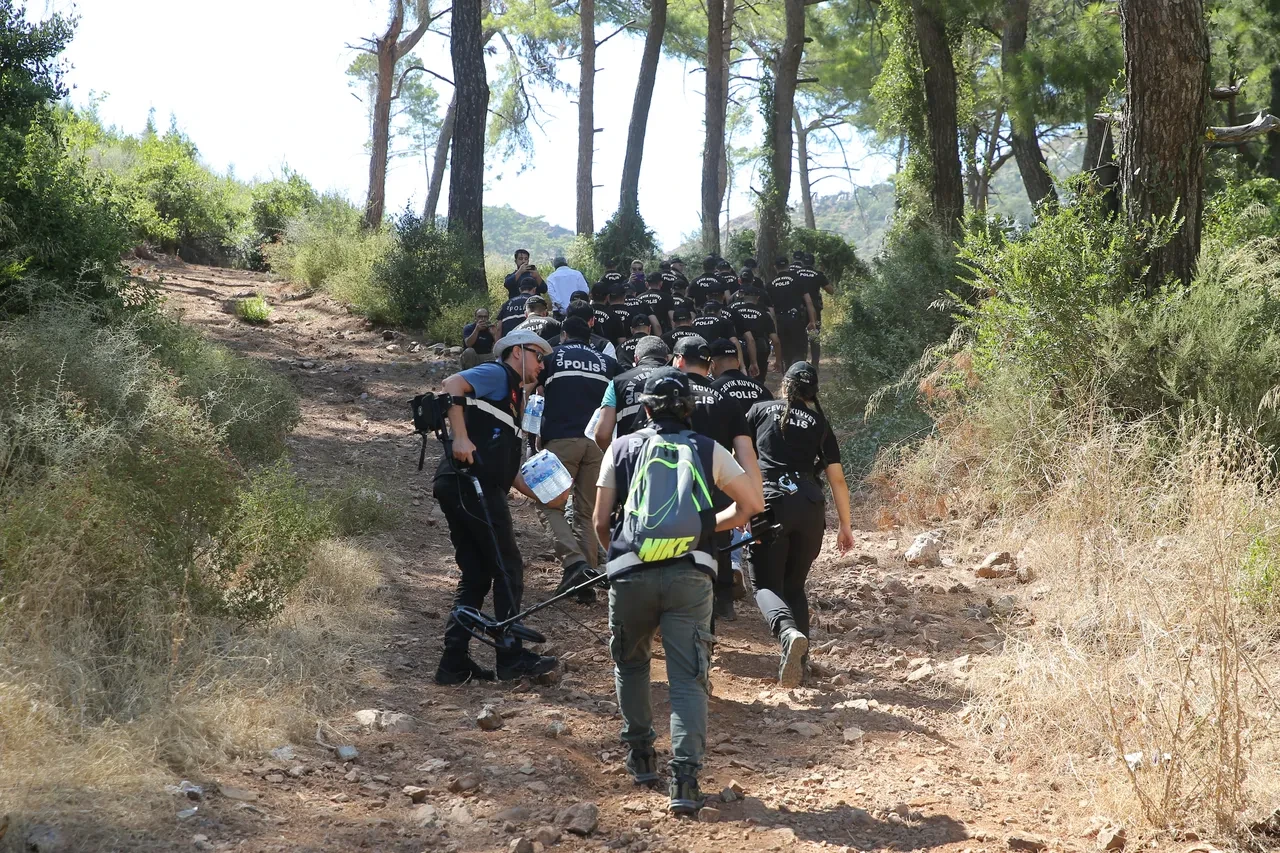 FETÖ'cu Burkay Karatepe gösterdi, didik didik arandı: Sonuç açıklandı