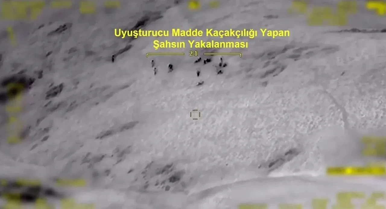 Hakkari'de İHA destekli zehir operasyonu: 253 kilogram ele geçirildi