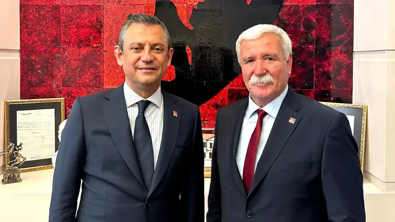 Kayseri Pınarbaşı Belediye Başkanı Deniz Yağan CHP'den istifa edip Yeni Partiye geçti