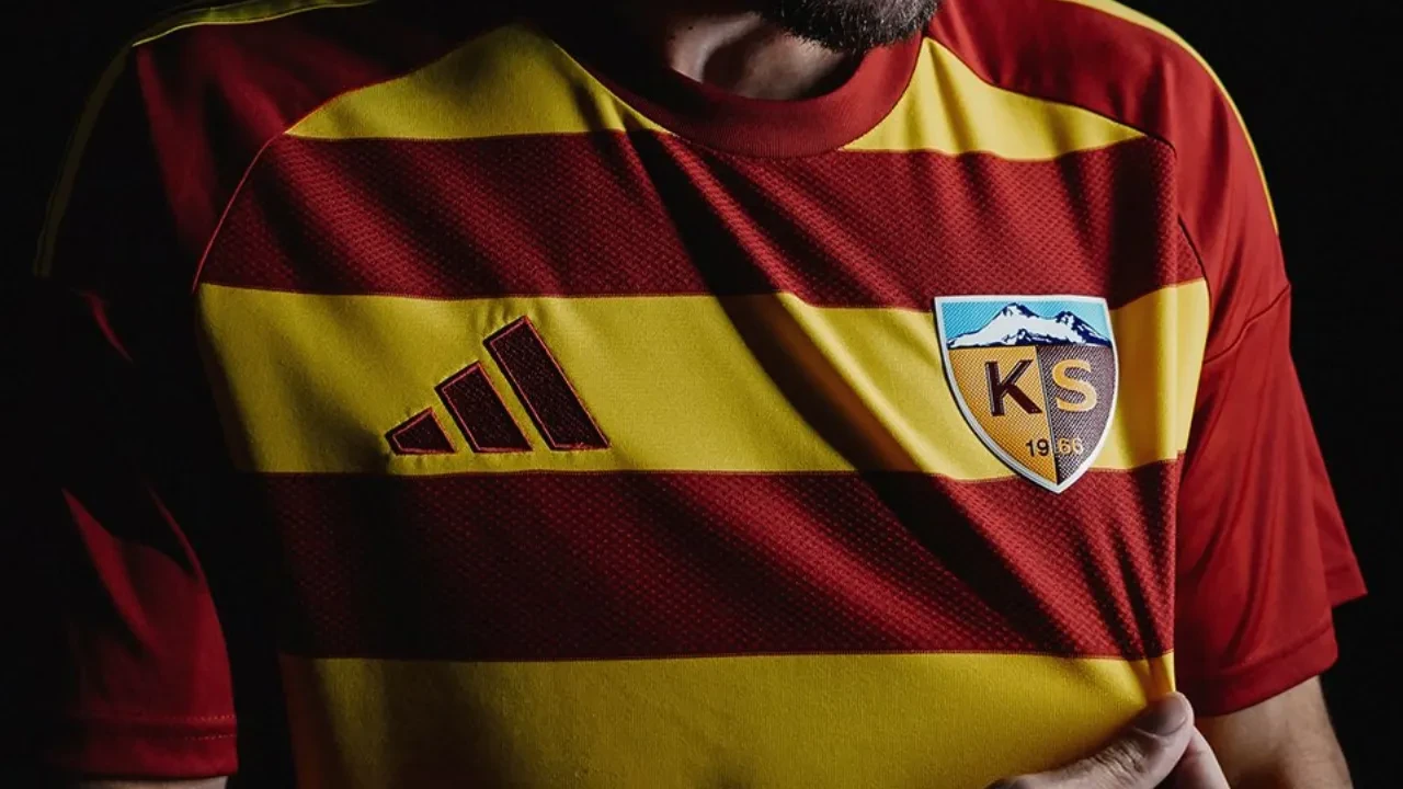 Kayserispor'da imza şov! Sarı-kırmızılılar, 15 futbolcuyu transfer etti