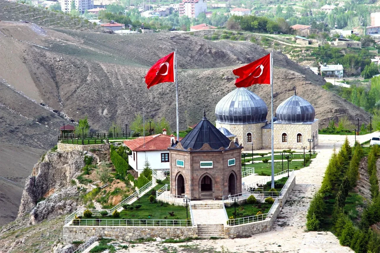 Malatya Kültür Yolu Festivali iki önemli açılışla başladı! Yenilenen Malatya arkeoloji müzesi ziyaretçileriyle buluştu