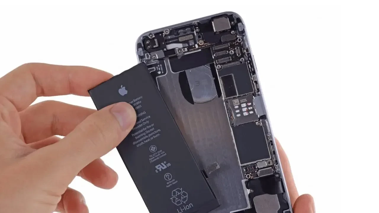 Telefon bataryalarına yeni dönem başlıyor: Katlanır telefonların işi zor