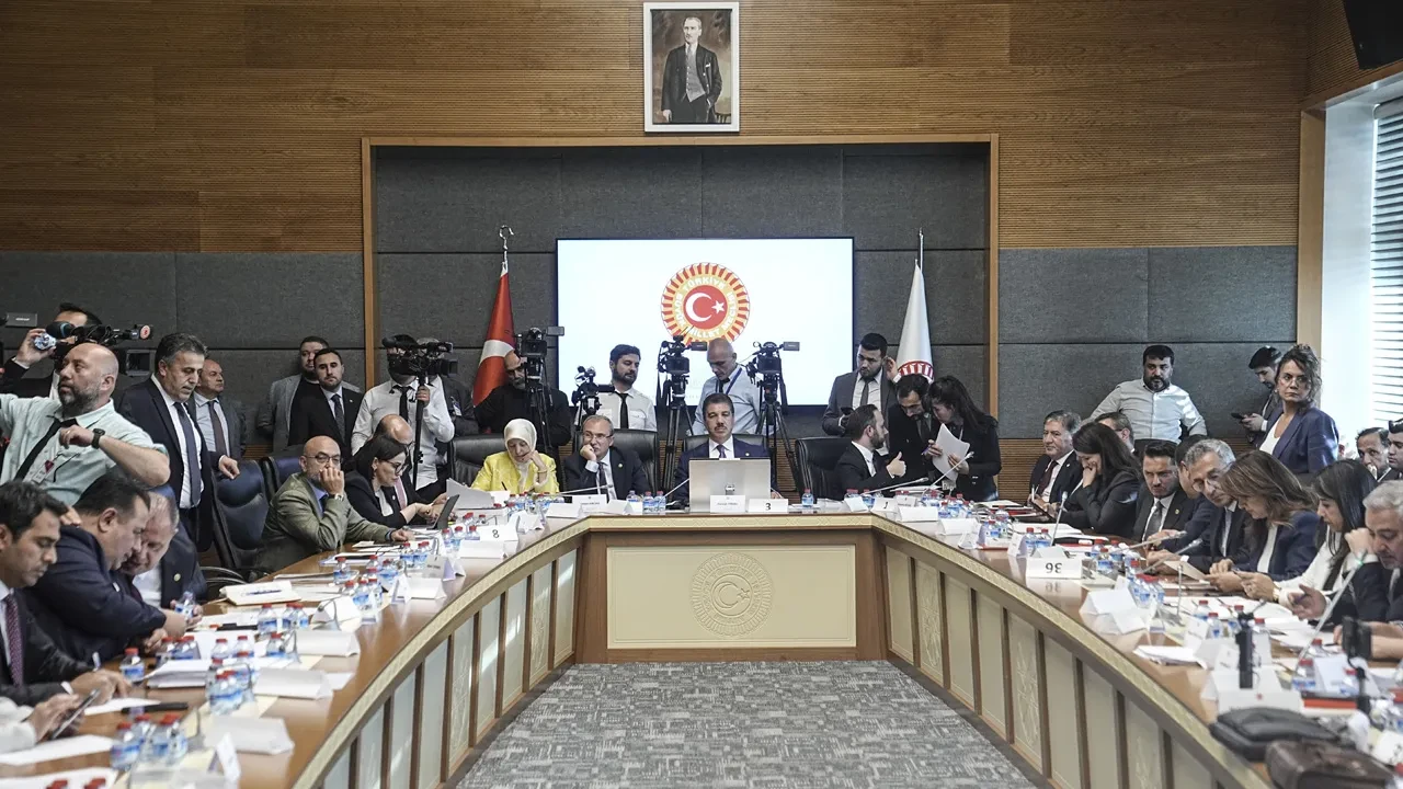 Terörsüz Türkiye süreciyle ilgili yasa teklifi Adalet Komisyonundan geçti