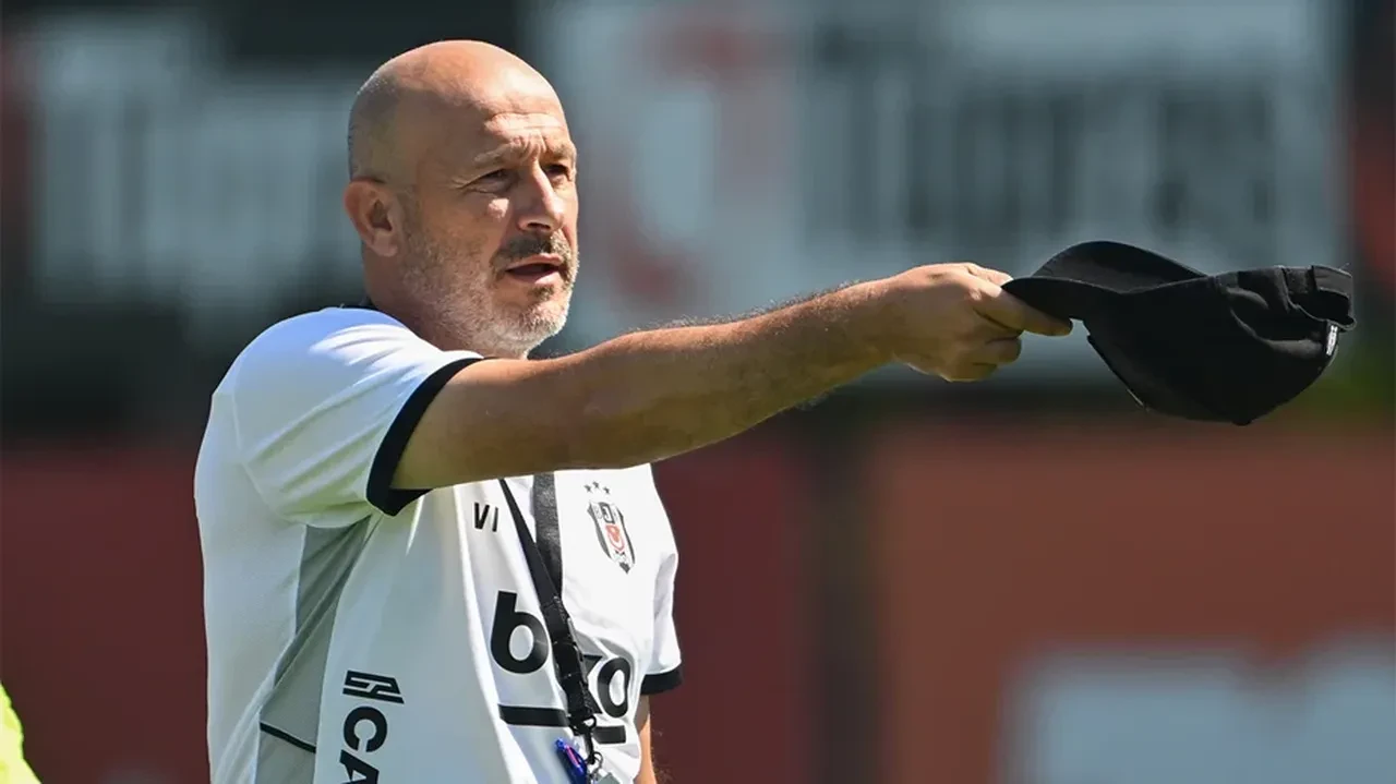 Vincenzo Italiano transfer biletini iptal etti! Almanya yolundaydı, Beşiktaş'ta kalacak