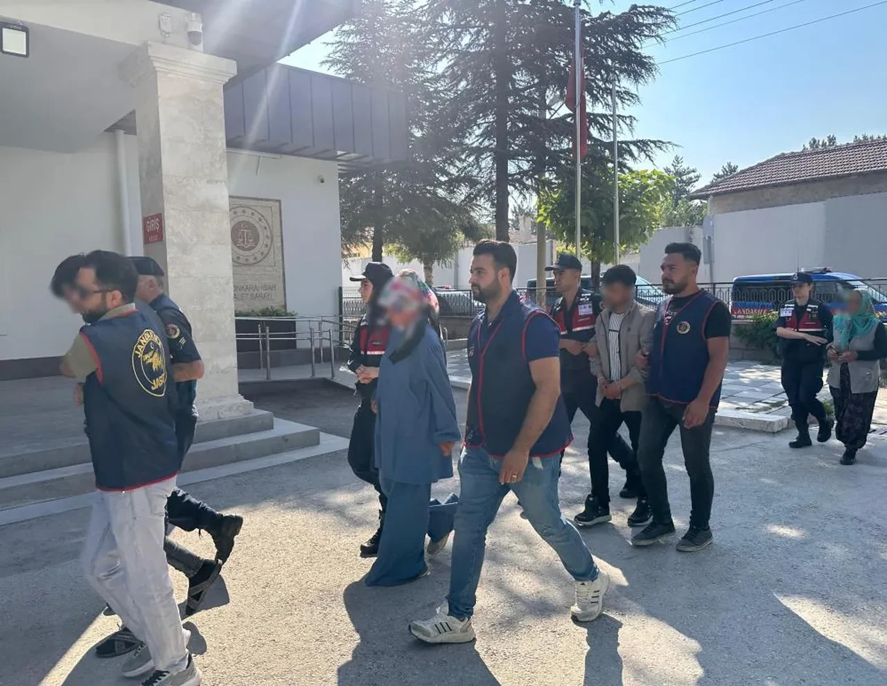 Yüksekten düştü denilen 4 yaşındaki Yunus Emre Yakar'ın ölümünde korkunç detaylar: Üvey baba ve dede tutuklandı