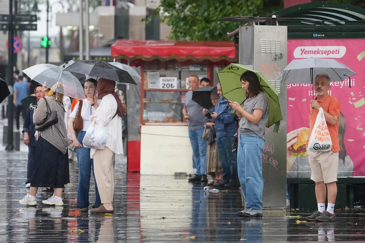 9 Ağustos 2026 hava durumu | Meteoroloji sarı kodla uyardı: İstanbul dahil 24 ilde sağanak var
