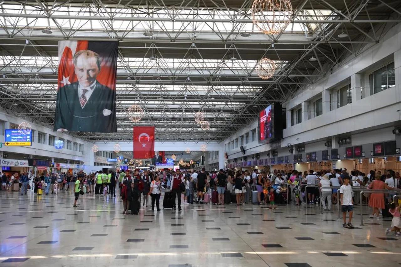 Bakan Uraloğlu duyurdu! 26 milyon 797 bin 638 yolcuya hizmet verildi