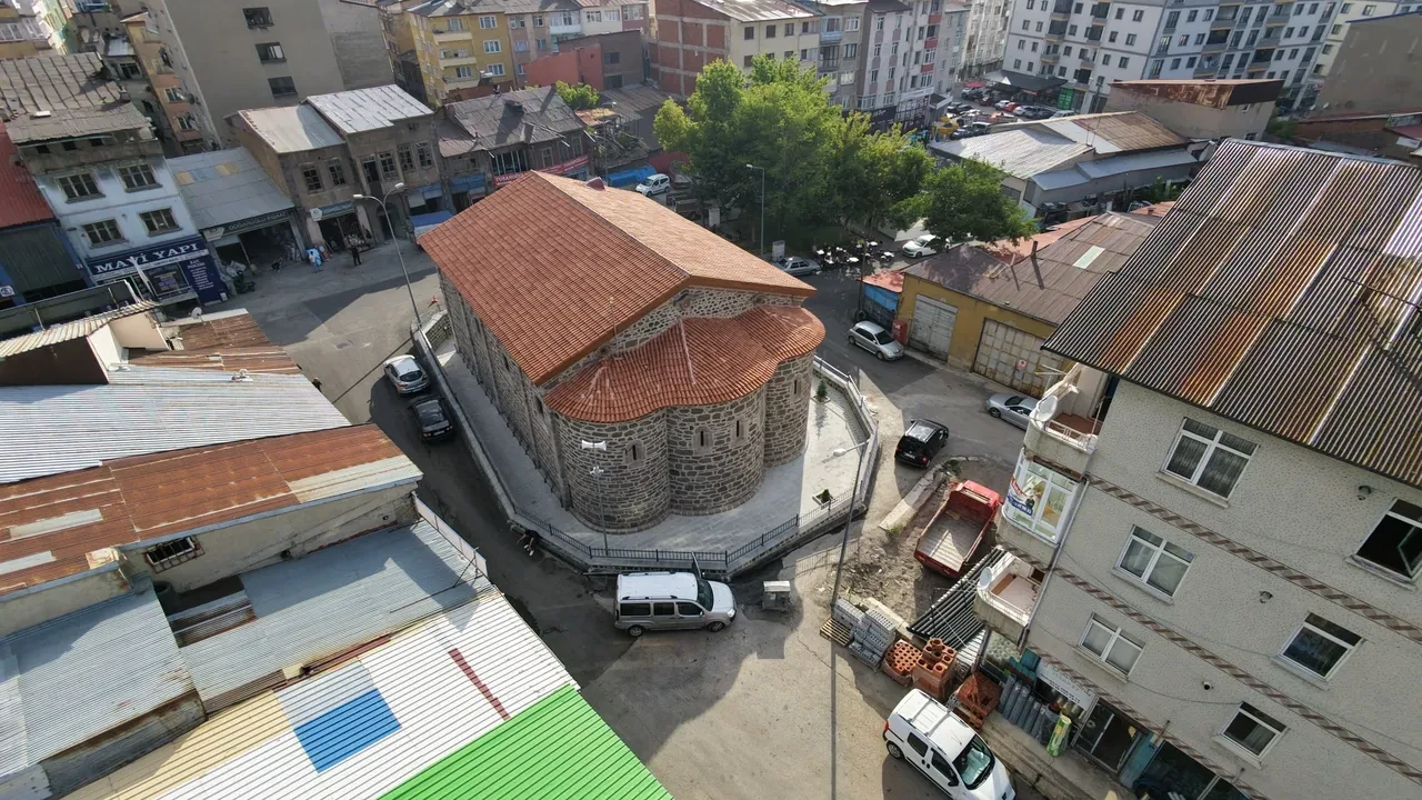 Erzurum'un Ayasofya'sında büyük keşif! Restorasyon sırasında bulundu