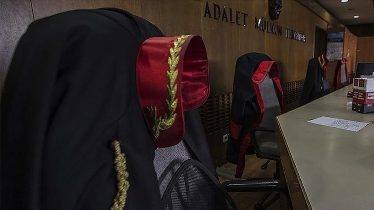 İstanbul Adliyesi'nde film gibi olay! Sahte hakimi kalem müdürü fark etti
