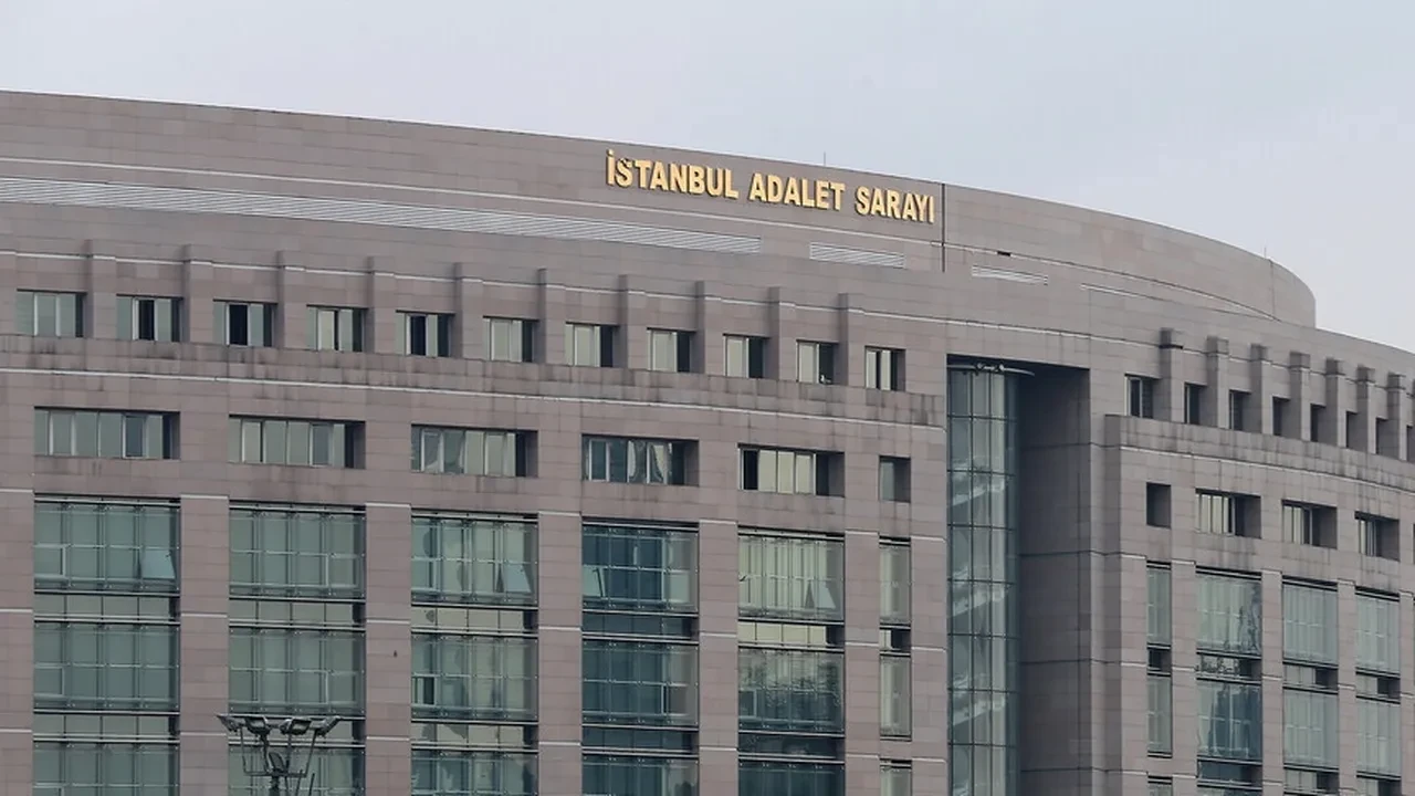 İstanbul Adliyesi'nde film gibi olay! Sahte hakimi kalem müdürü fark etti
