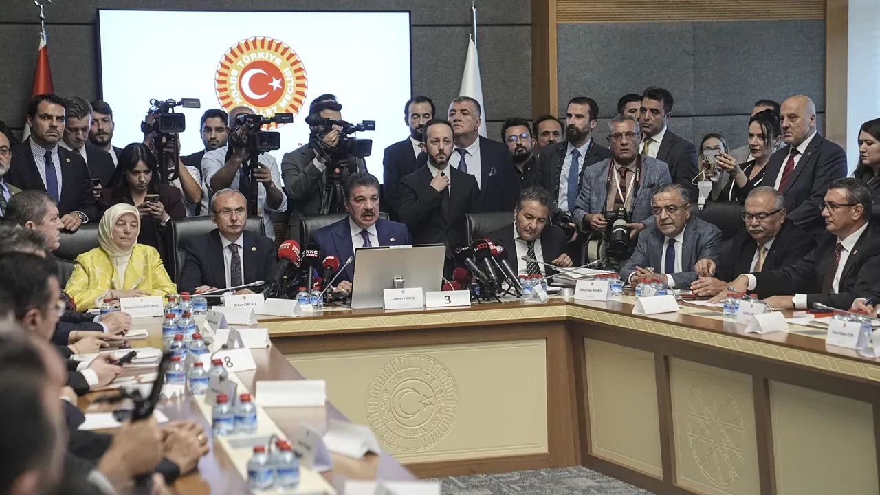Kılıçdaroğlu'ndan Terörsüz Türkiye süreci açıklaması: Destekleyeceğiz ama bölücü küresel yapılara da geçit vermeyeceğiz