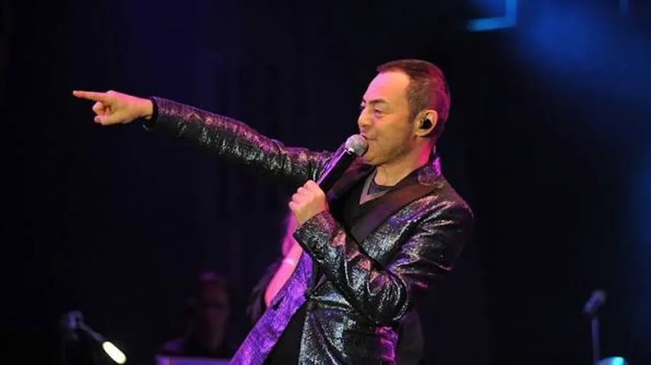 Serdar Ortaç'tan hastane çıkışı duygulandıran sözler: " Annen bile bir yere kadar bakar"