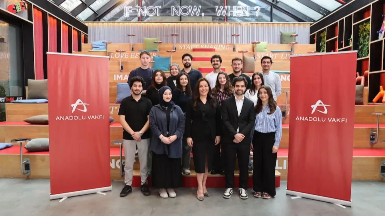 Anadolu Vakfı Burs Programı gençlere bursun ötesinde destek sunuyor