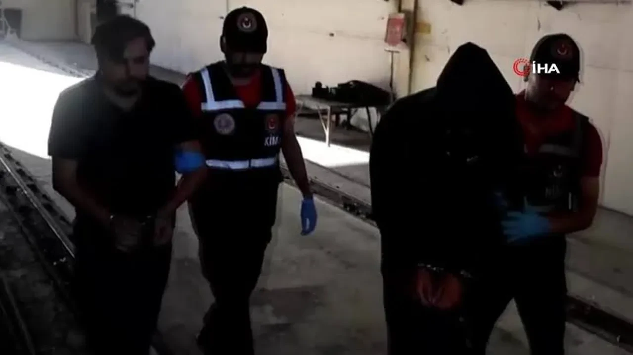 Arif Kocabıyık ‘ATM personeli’ çıktı: Konyaaltı Belediyesi’nde aylarca çalışmadan maaş almış