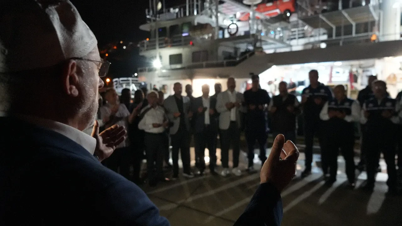 Balıkçılar av sezonunu açtı: Bakan Yumaklı'dan palamut bolluğu müjdesi