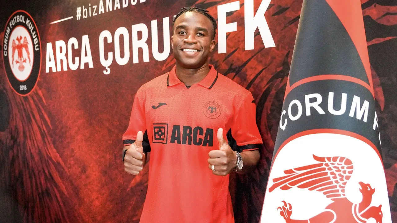 Çorum FK, Moukoko'yu transfer etti! Dortmund formasıyla tarihe geçmişti