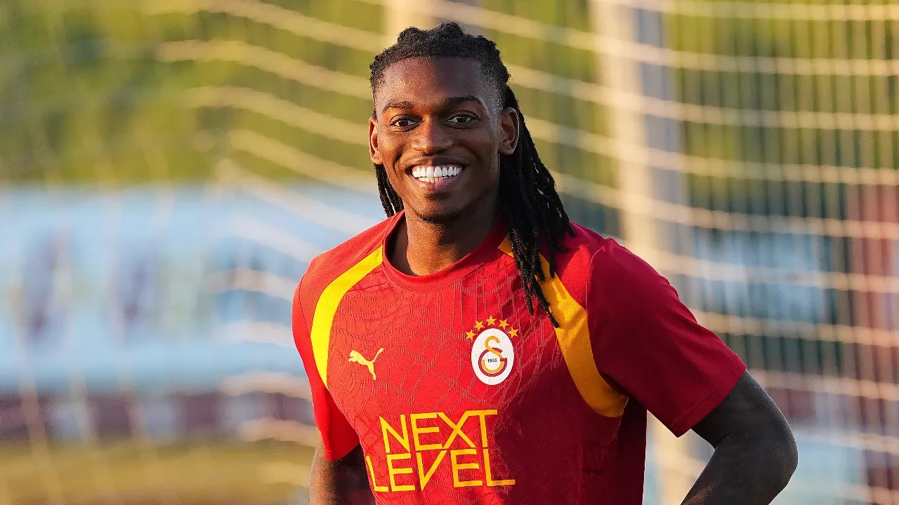 Galatasaray'da Leao gelişmesi! Sarı-kırmızılılardan paylaşım geldi