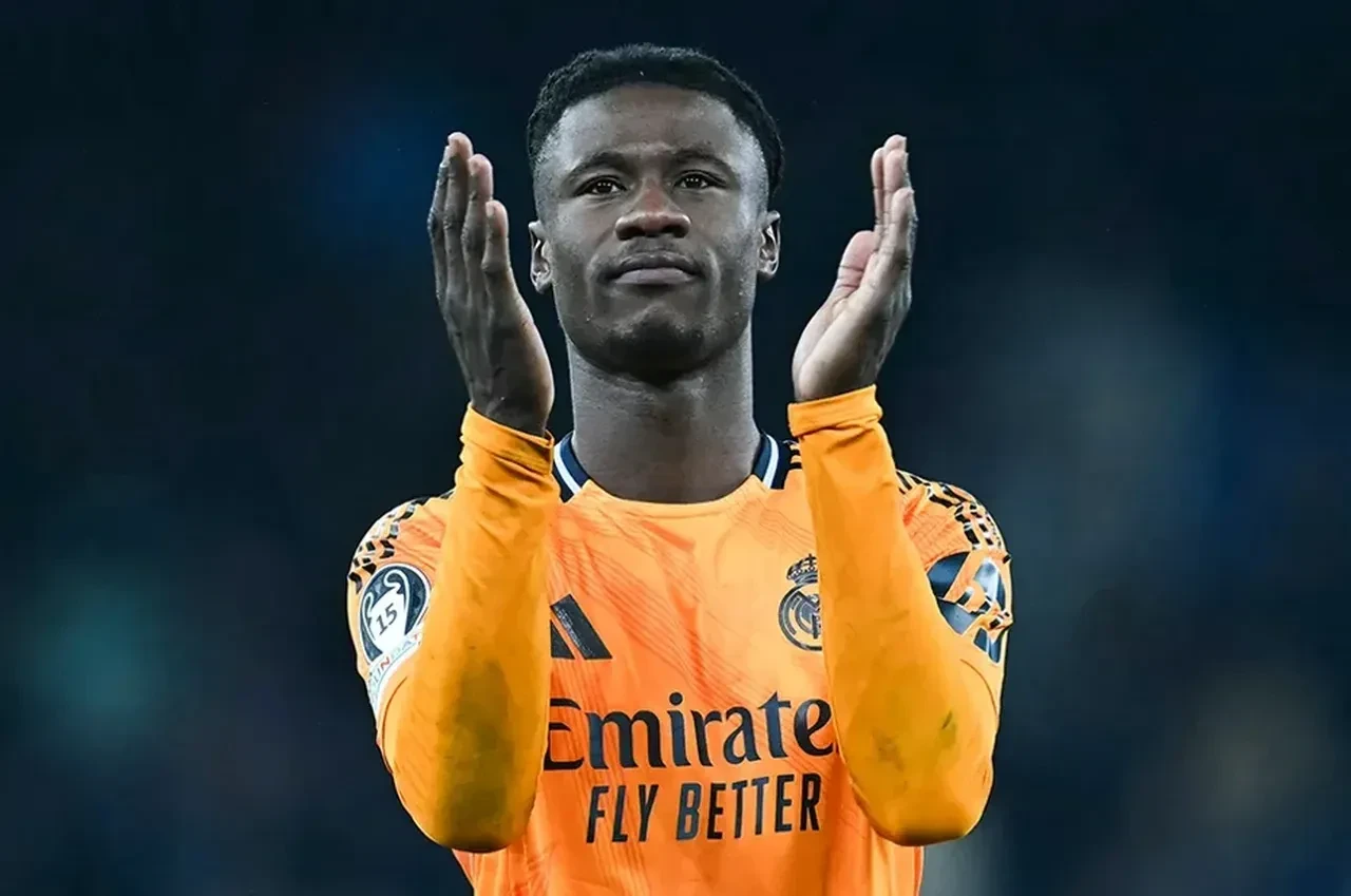 Galatasaray’dan Leao sonrası bir yıldız daha! Mourinho biletini kesti, yönetim harekete geçti