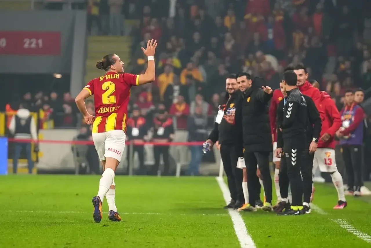 Galatasaray'dan Yusuf Akçiçek sonrası bir başka Fenerbahçeliye daha teklif! Anlaşma sağlandı