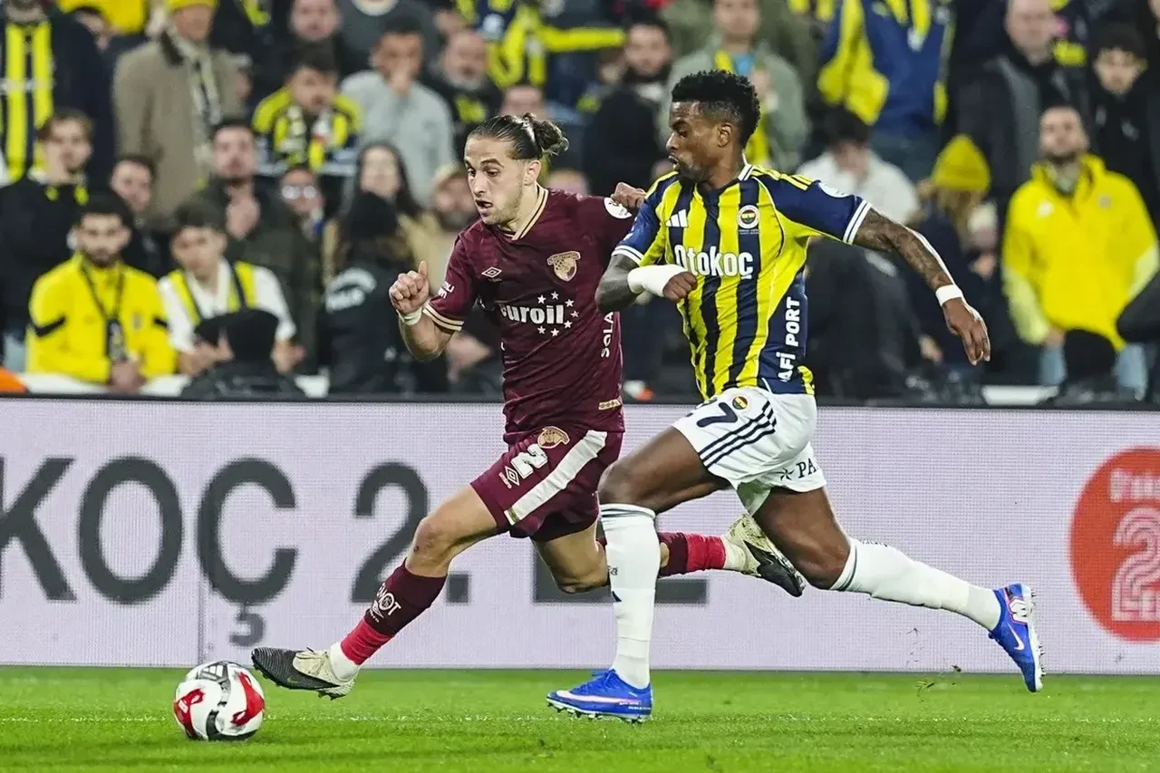 Galatasaray'dan Yusuf Akçiçek sonrası bir başka Fenerbahçeliye daha teklif! Anlaşma sağlandı