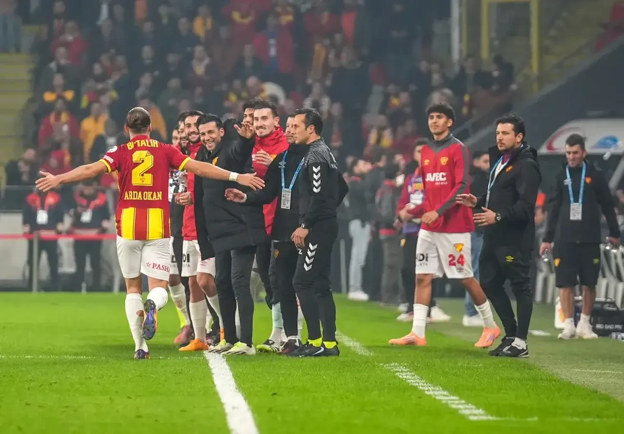 Galatasaray'dan Yusuf Akçiçek sonrası bir başka Fenerbahçeliye daha teklif! Anlaşma sağlandı