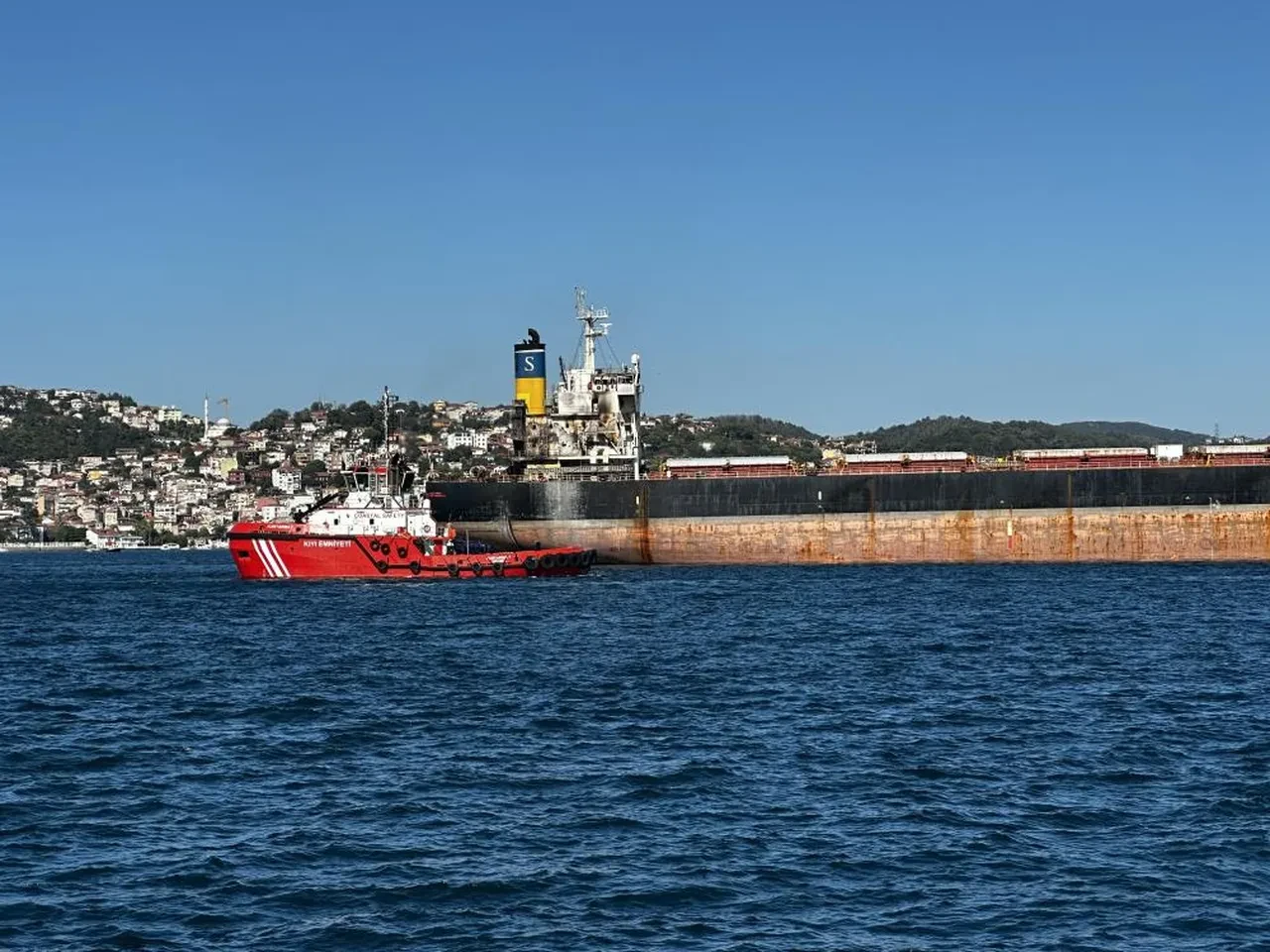 İstanbul Boğazı gemi trafiğine kapatıldı
