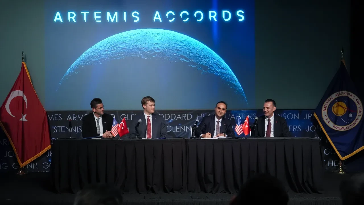 Kızıl Elma’dan derin uzaya: Türkiye Artemis Anlaşmaları’na imza attı! NASA ile Ay ve Mars yolculuğunda büyük adım