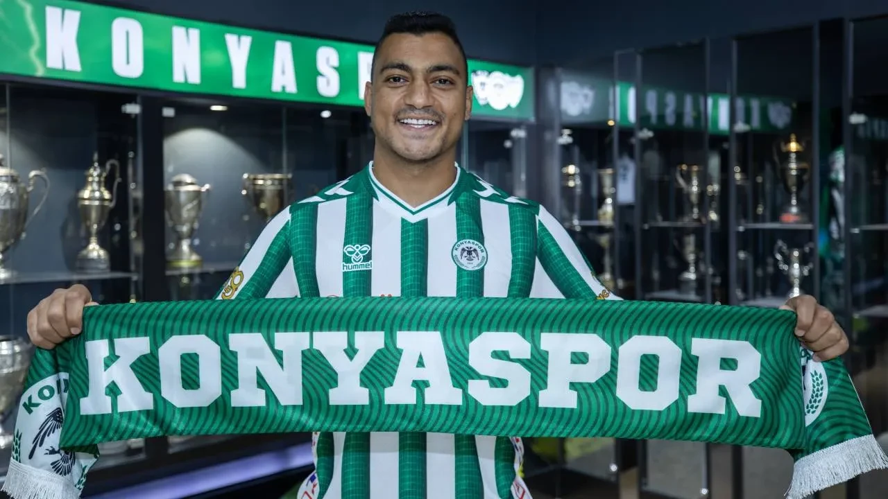 Konyaspor, Mostafa Mohamed'i kadrosuna kattı! Yeşil-beyazlılar eski Galatasaraylı ismi renklerine bağladı