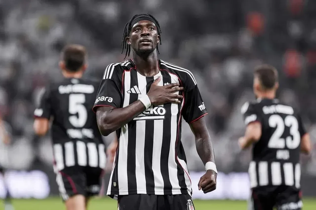 Trabzonspor'dan Beşiktaş'ın eski golcüsüne kanca! Dev transferde dikkat çeken gelişme