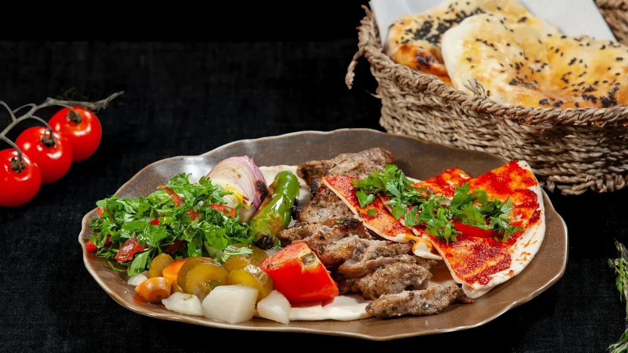 Adanalı komşumdan öğrendim gerçek kebabın sırrı! Lezzeti ustaları bile kıskandırıyor