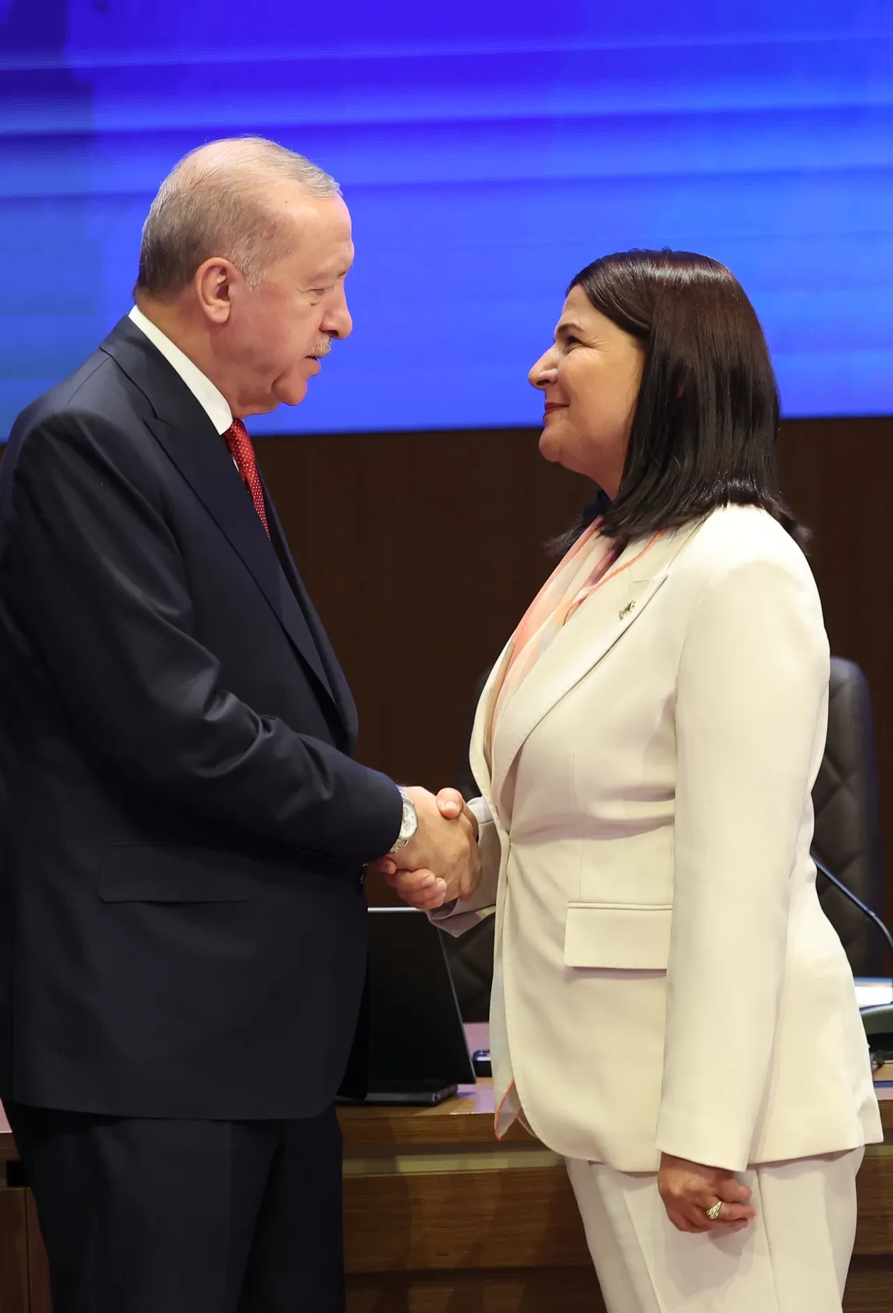 AK Parti'ye 4 belediye başkanı katıldı: Ömer Çelik duyurdu