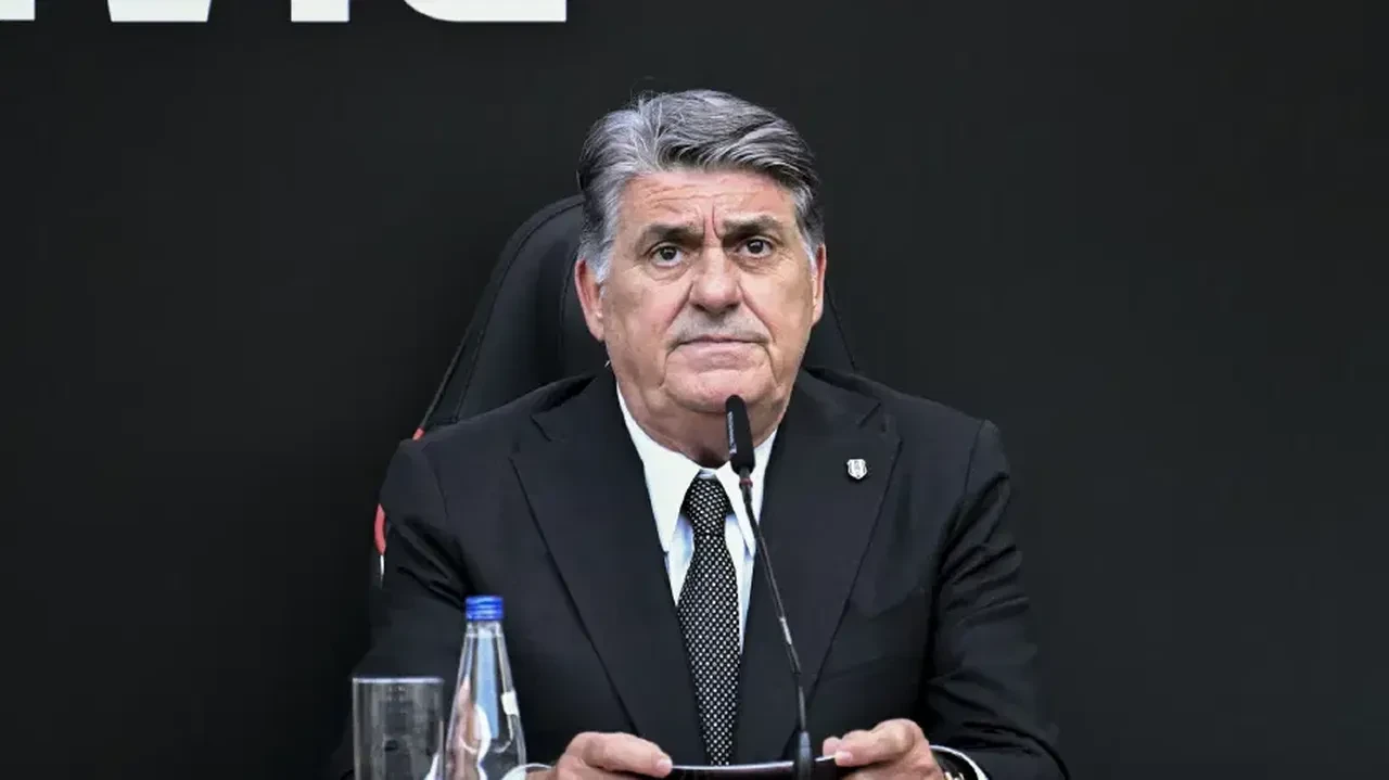 Beşiktaş'ta olağanüstü kongre sürecinin arkasındaki sır perdesi aralandı: Serdal Adalı'dan bomba karar, onları istemiyor!