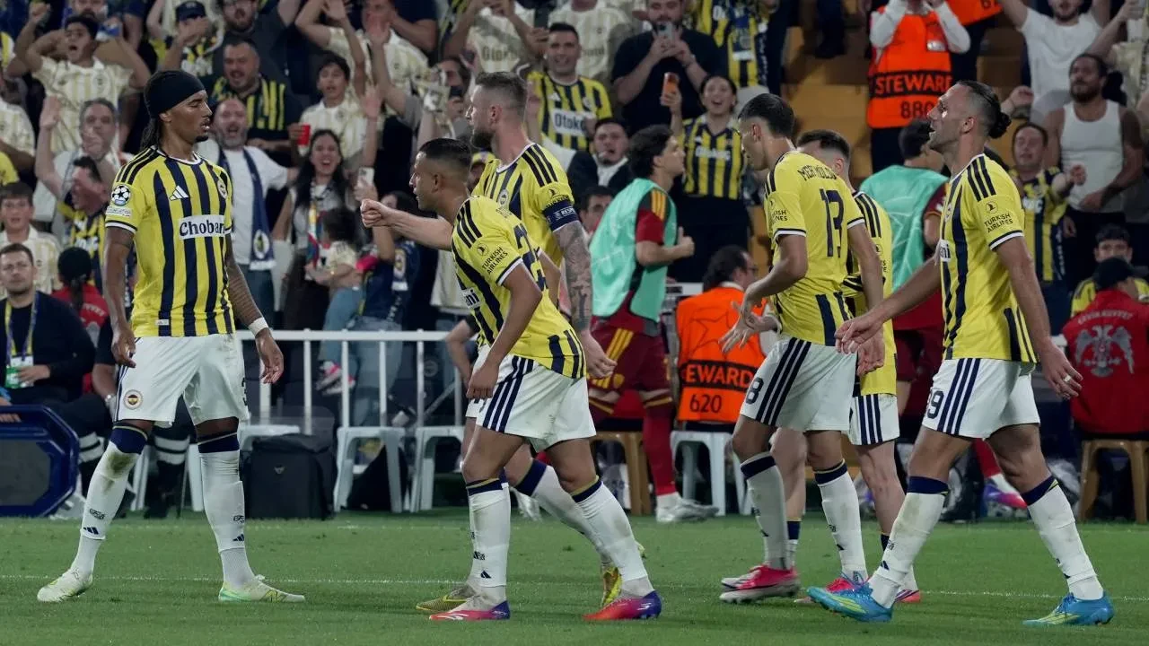 Fenerbahçe, Roma'yı geçemedi! Sarı-lacivertliler, Şampiyonlar Ligi'ne beraberlikle başladı