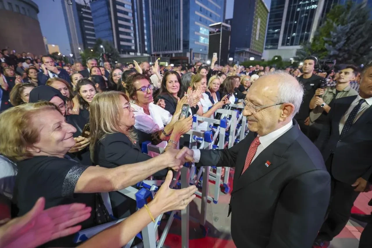 CHP'nin 103. kuruluş yıl dönümü resepsiyonuna Mansur Yavaş katılmadı! Kılıçdaroğlu 'Kırgın mısınız?' sorusunu cevapladı