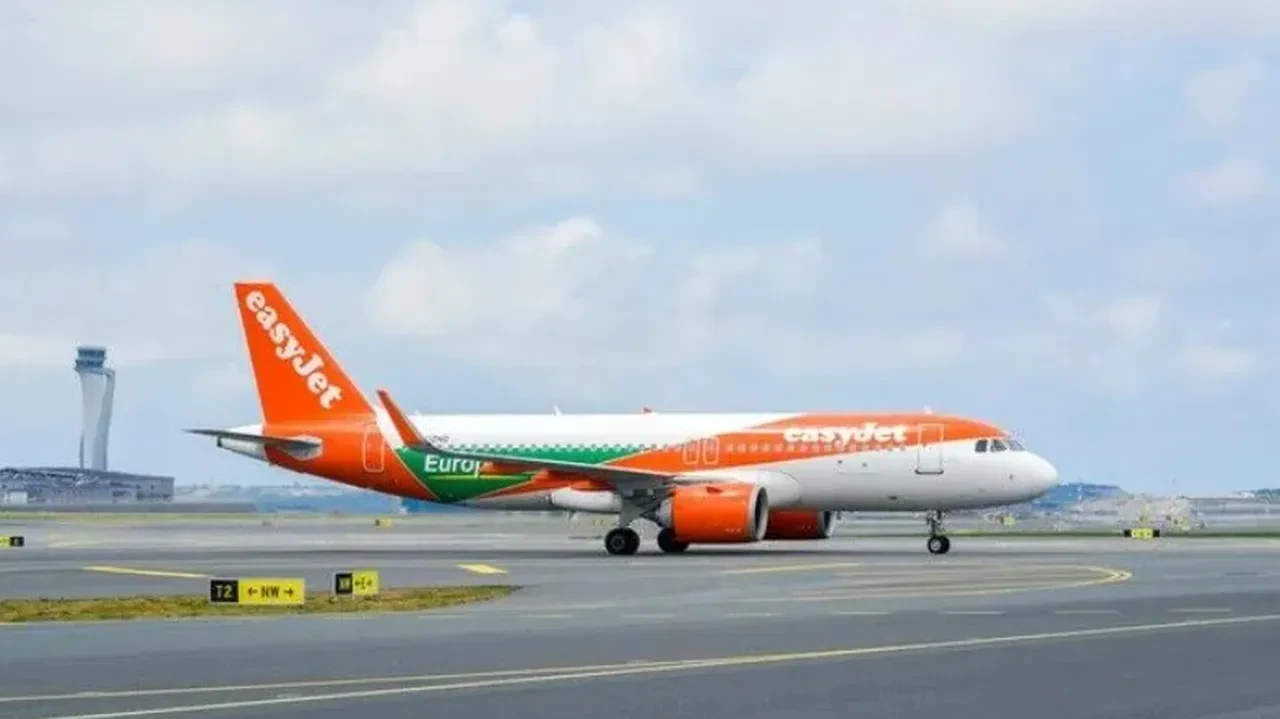 EasyJet uçağında powerbank yangını! Havalimanında uçuşlar durdu