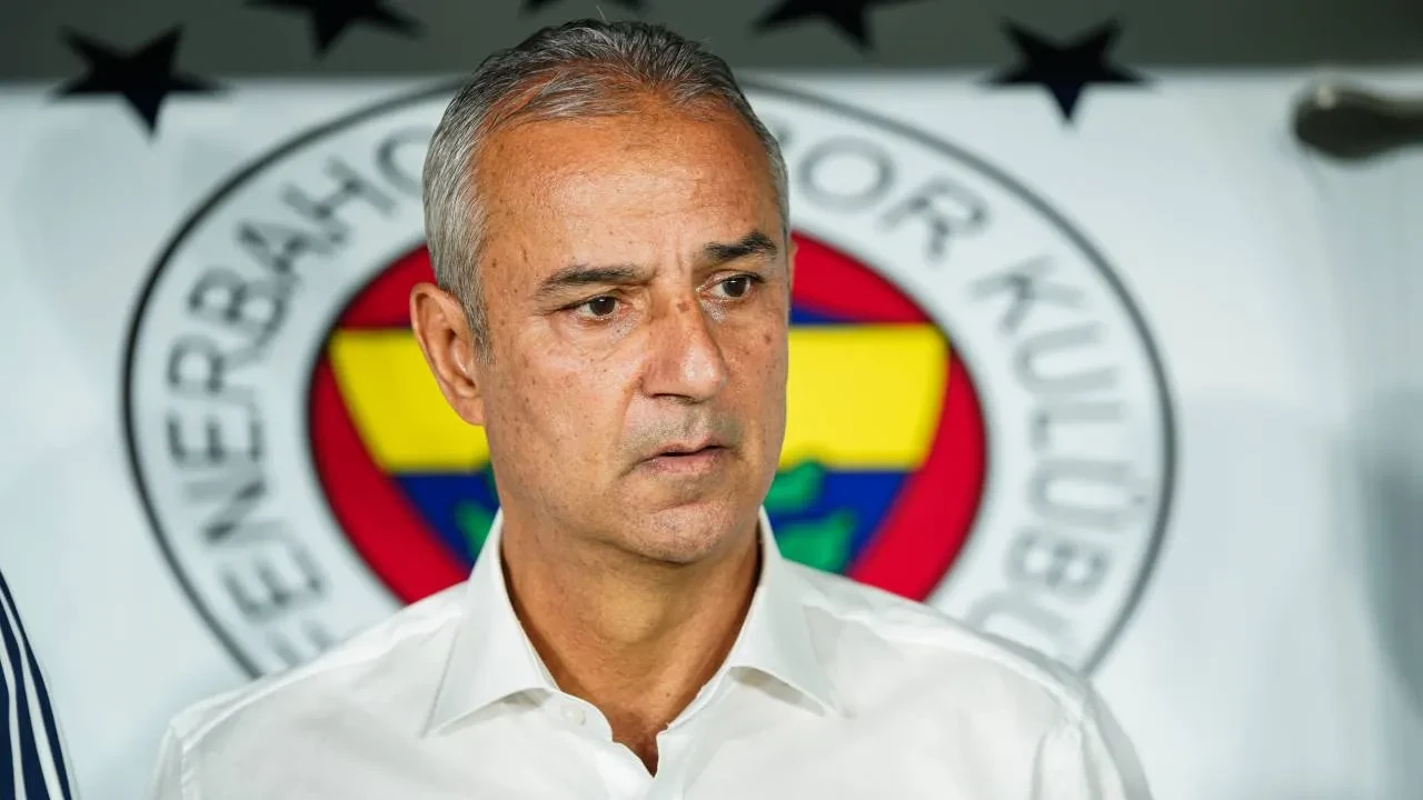 Fenerbahçe'den İsmail Kartal'a yabancı madde atan taraftarla ilgili açıklama! Olayla ilgili duyuru geldi