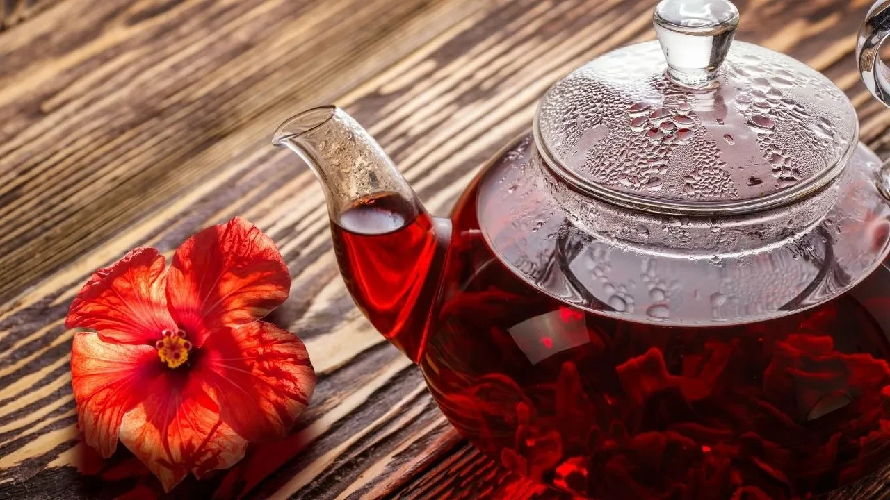 Hibiskus ile göbek şişkinliği anında gidiyor! Hem lezzetli hem sağlıklı