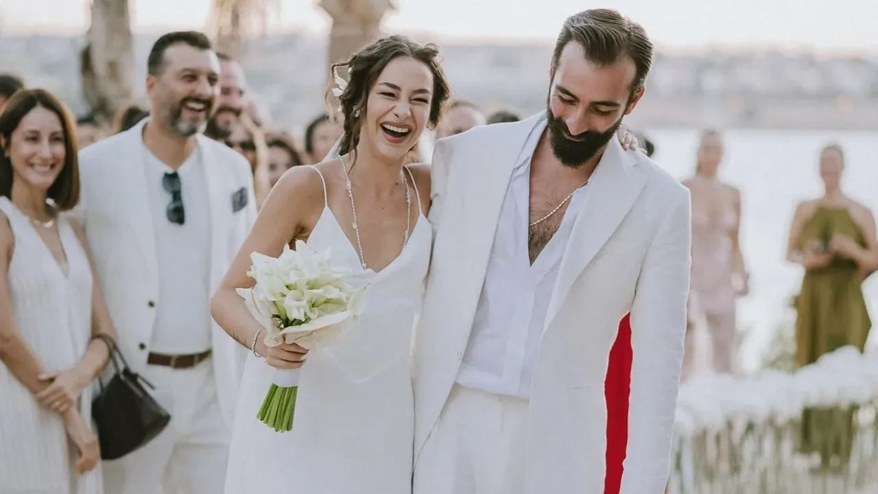 Hira Koyuncuoğlu sessiz sedasız dünyaevine girdi! İstanbullu Gelin dizisinin Bade'siydi