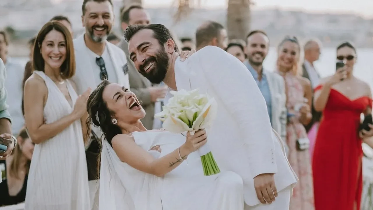 Hira Koyuncuoğlu sessiz sedasız dünyaevine girdi! İstanbullu Gelin dizisinin Bade'siydi