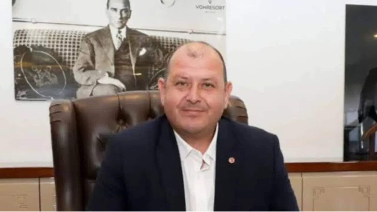 Menderes Belediyesi'ne soruşturmada yeni gelişme: İlkay Çiçek’le yazışmaları ortaya çıkan Avukat Elifnur Gürcü gözaltında