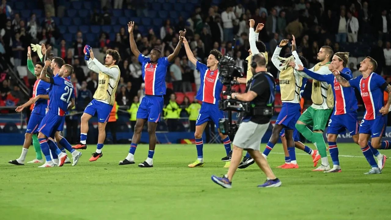 Son şampiyon PSG, 6-1 kazandı! Fransa temsilcisi, Slovan Bratislava'yı devirdi