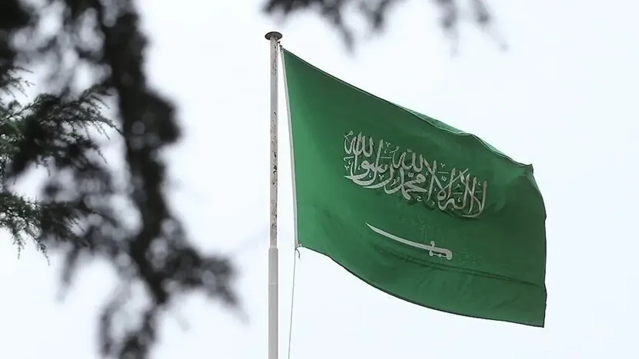 Suudi Arabistan'da 2 kent için erken uyarı alarmı verildi 