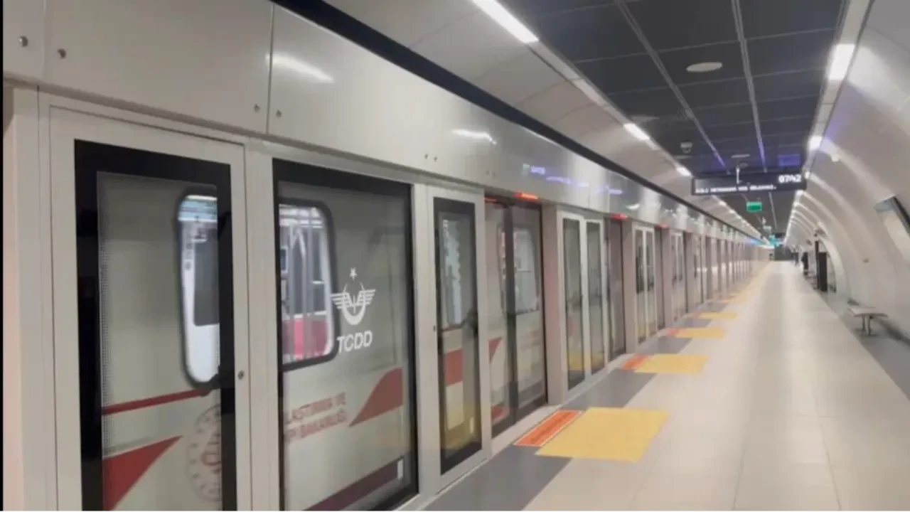 Türkiye’nin en hızlı metrosunda art arda yolcu rekoru: Günde 57 bini aştı