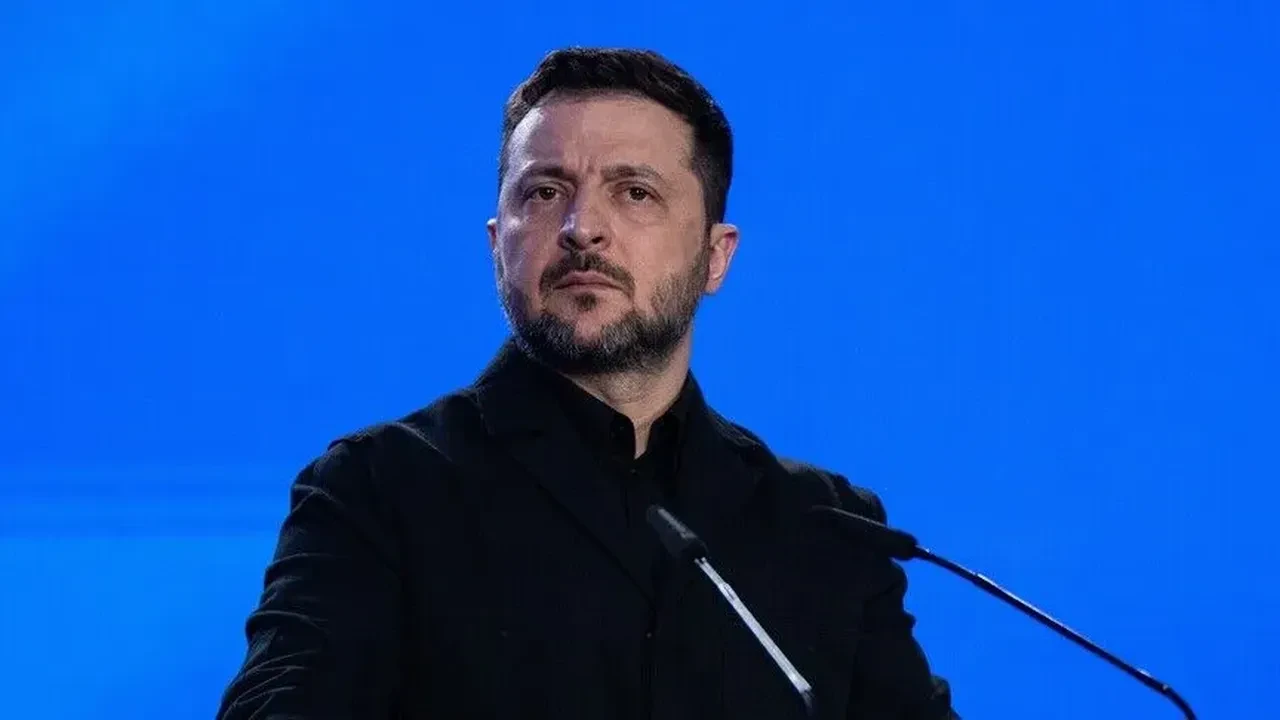  Vladimir Zelenskiy kıl payı kurtuldu: Moldova'da uçağı İHA tarafından hedef alındı