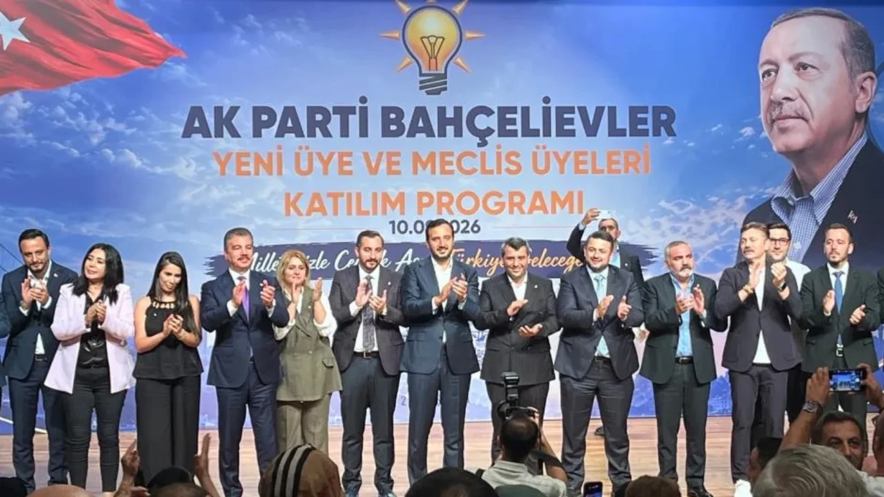 Bahçelievler Belediye Meclisinde 3 CHP'li üye AK Parti'ye katıldı